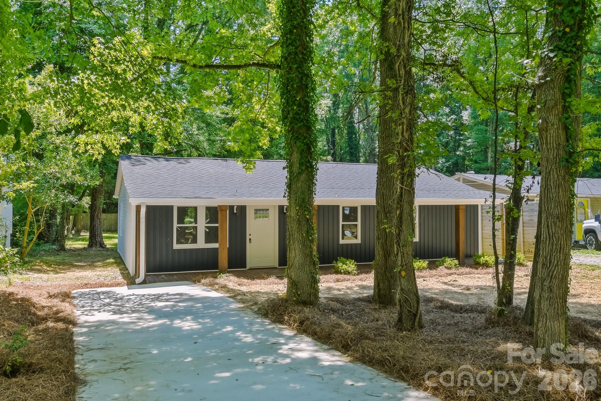 1936 Lakedell Drive — Charlotte