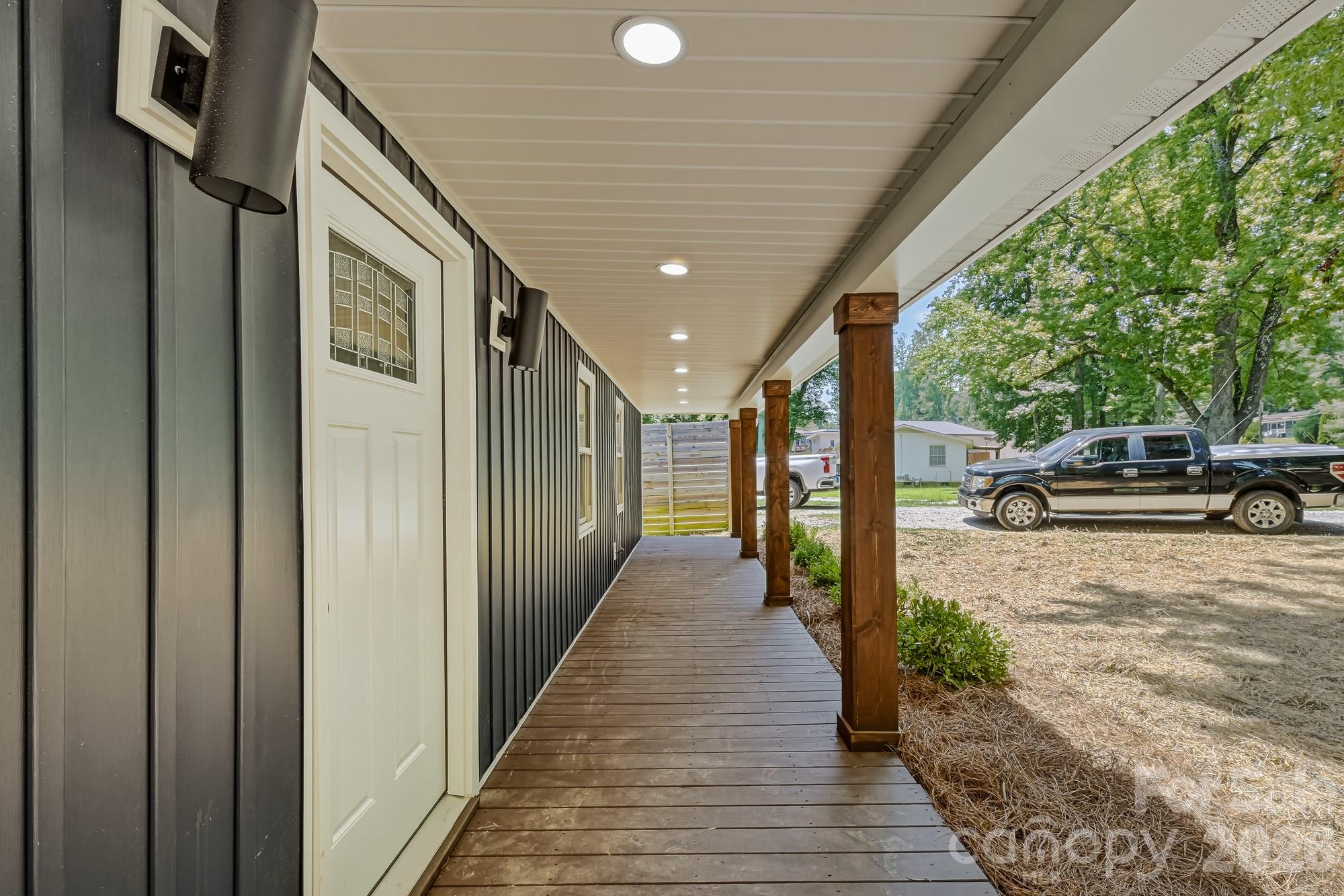 1936 Lakedell Drive — Charlotte