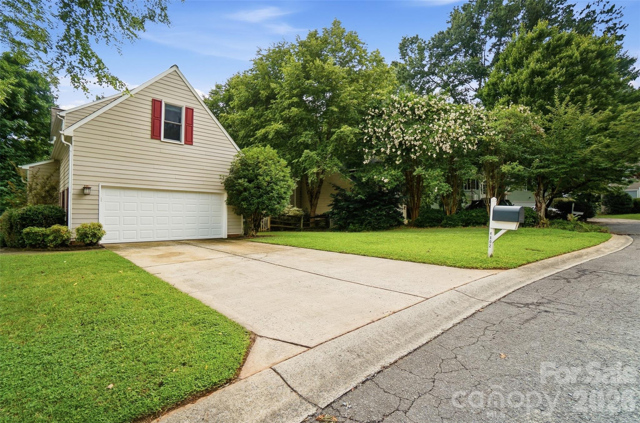 4802 Bridle Ridge Lane — Charlotte