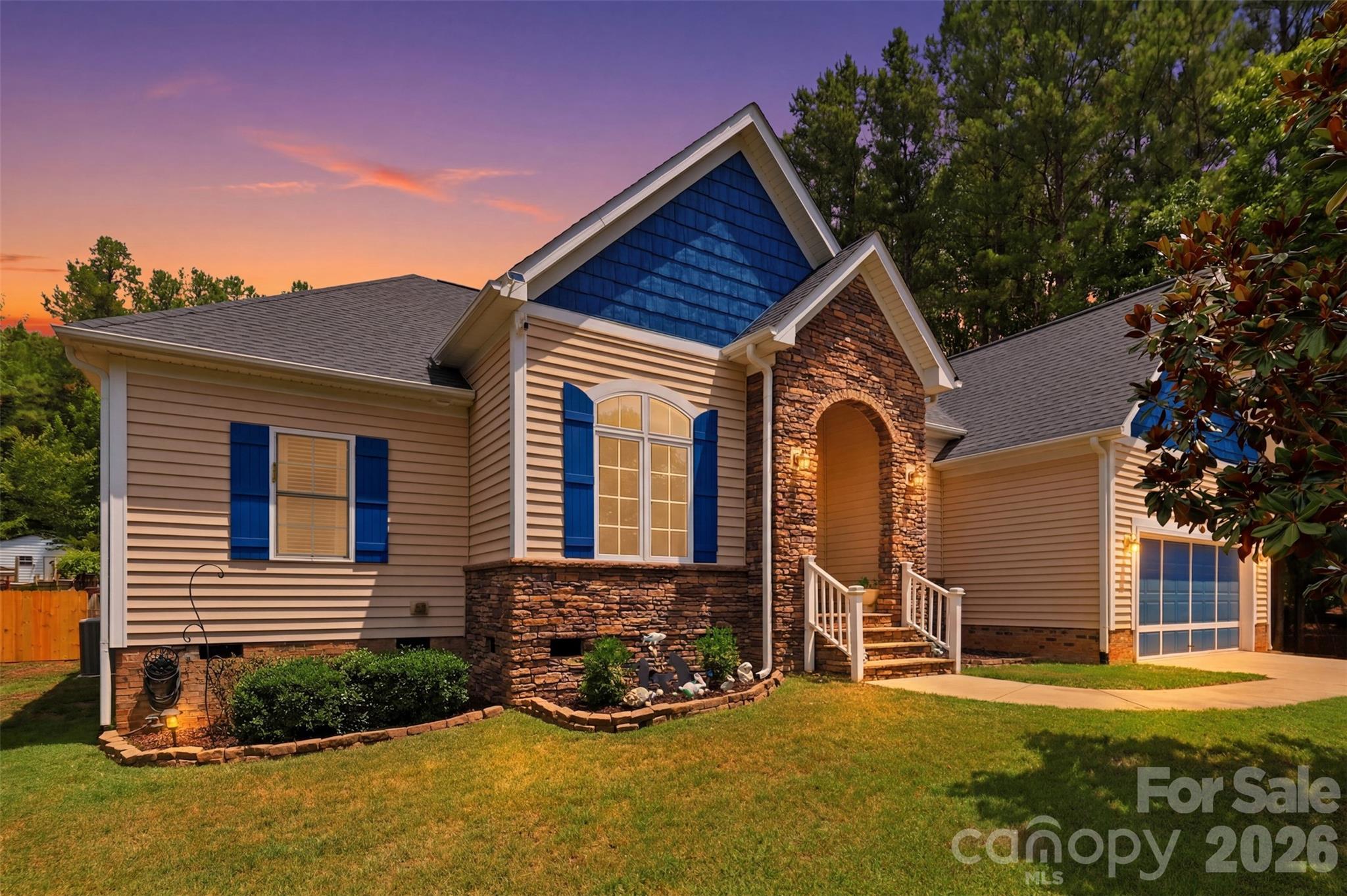 630 Kenway Loop — Mooresville