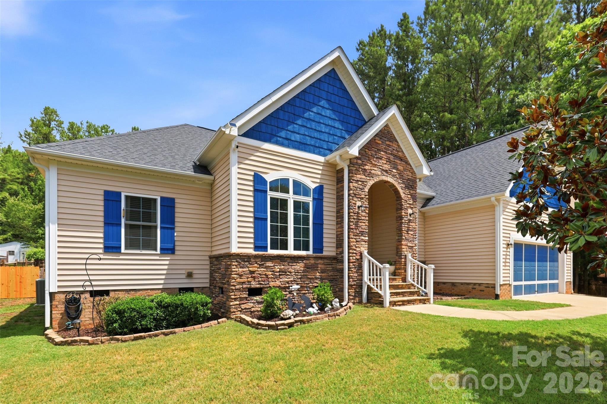 630 Kenway Loop — Mooresville