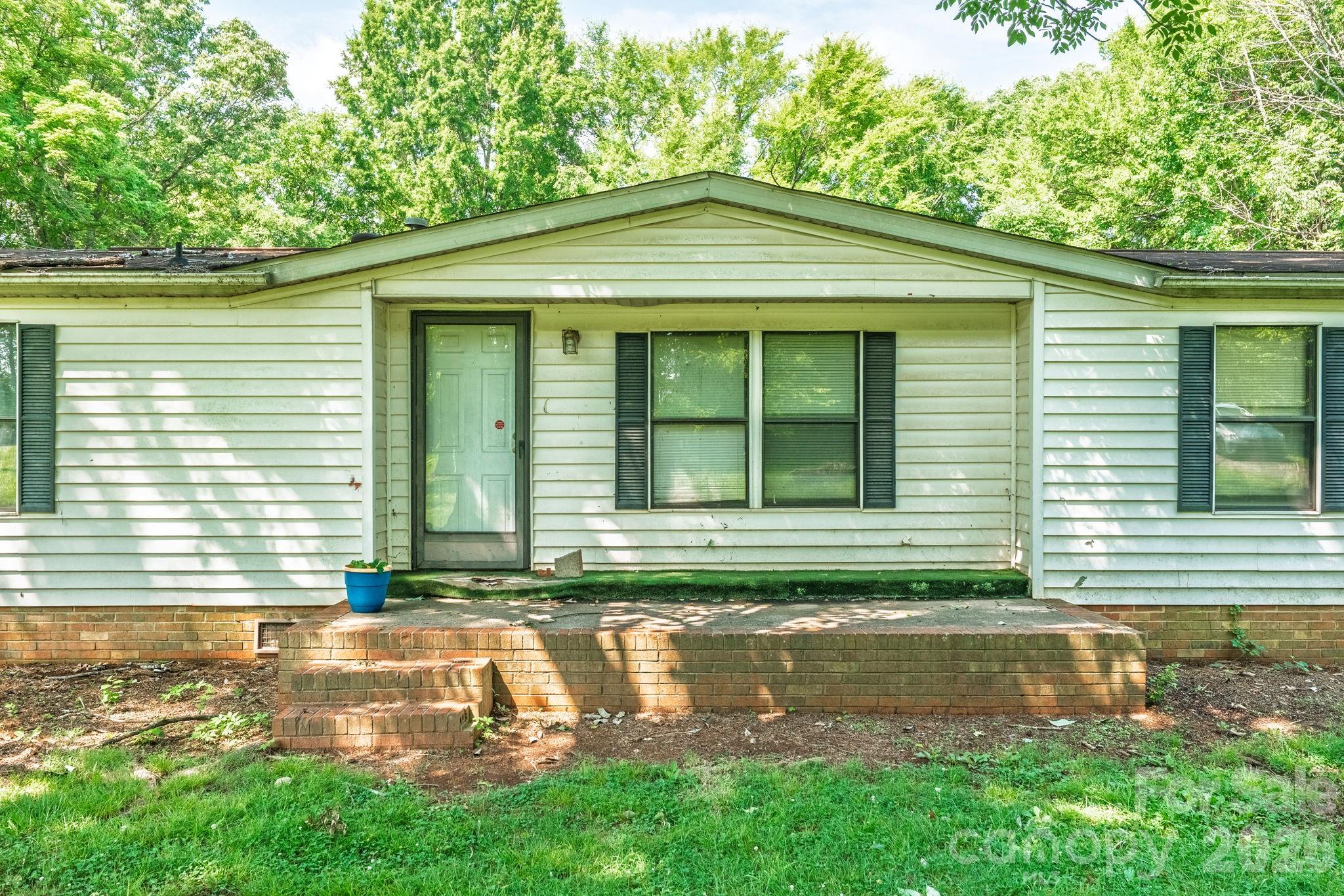 11101 Coble Road — Charlotte