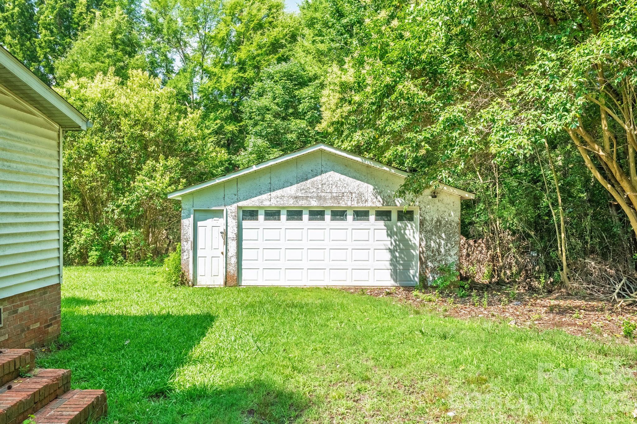 11101 Coble Road — Charlotte