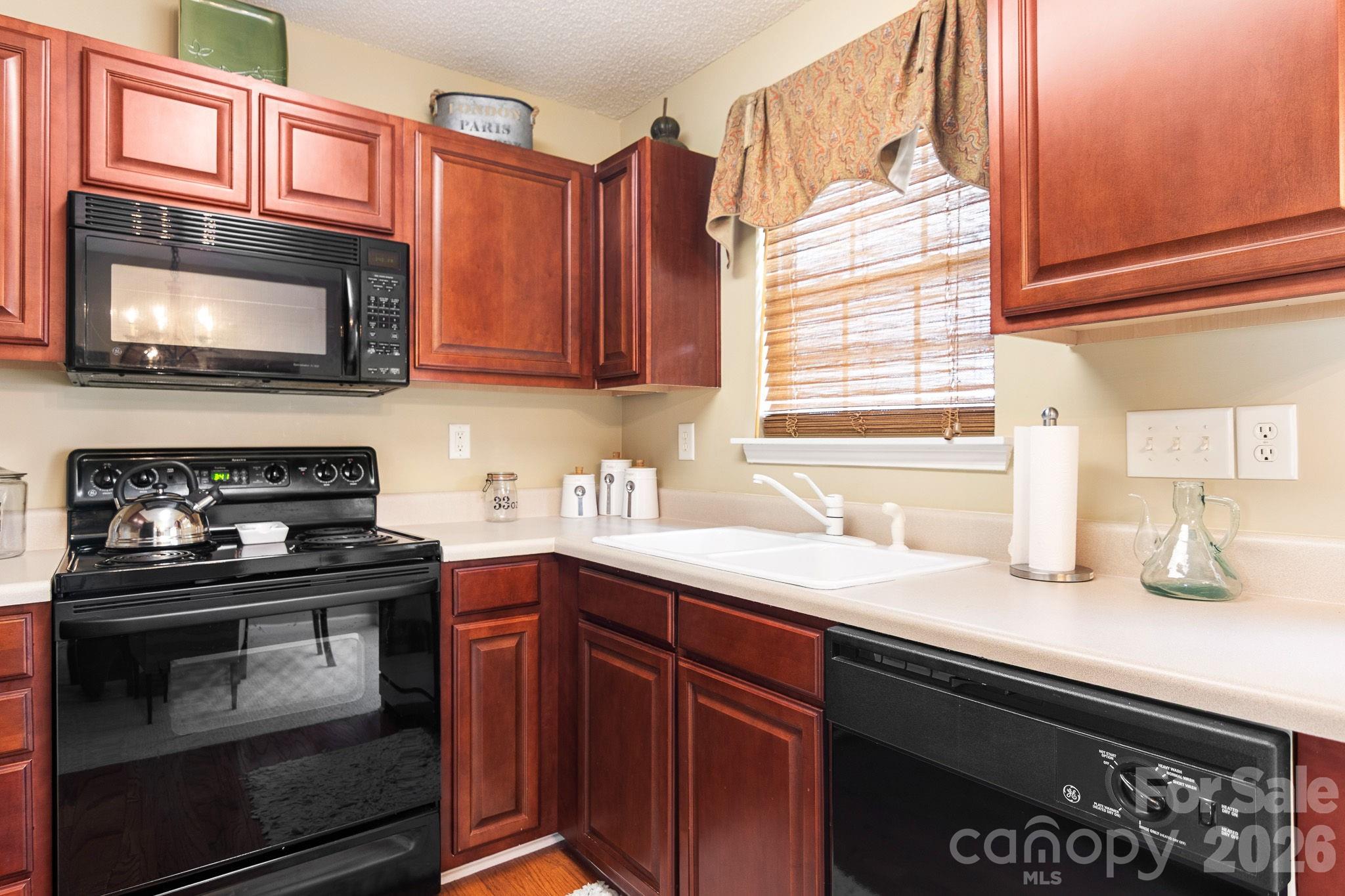 11549 Retriever Way — Charlotte