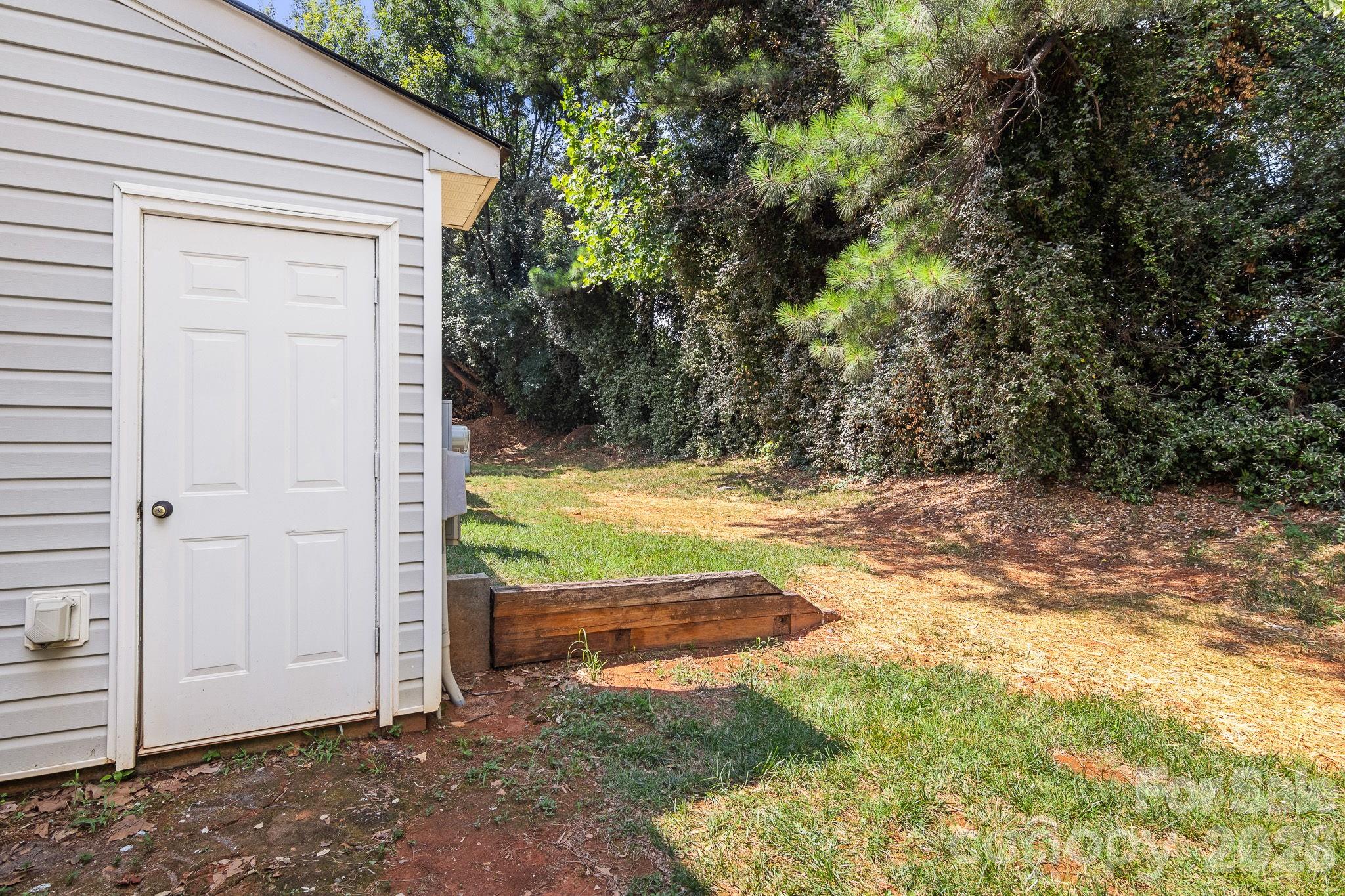 11549 Retriever Way — Charlotte