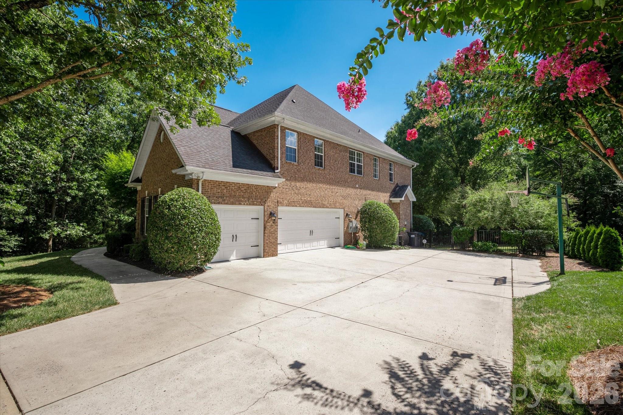 8801 Nellie Lane — Waxhaw