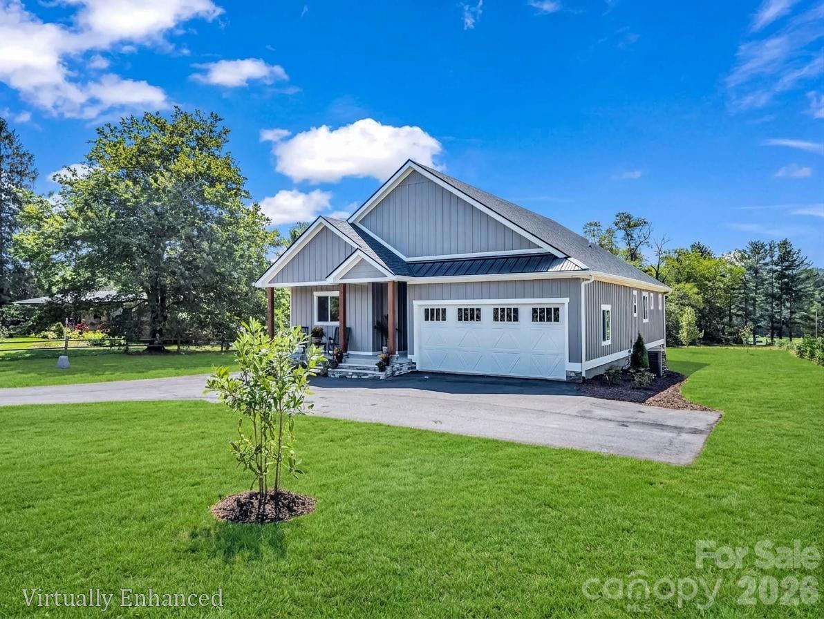 120 Grandview Lane — Hendersonville