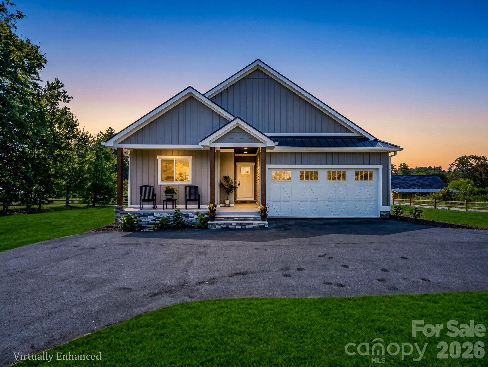 120 Grandview Lane — Hendersonville