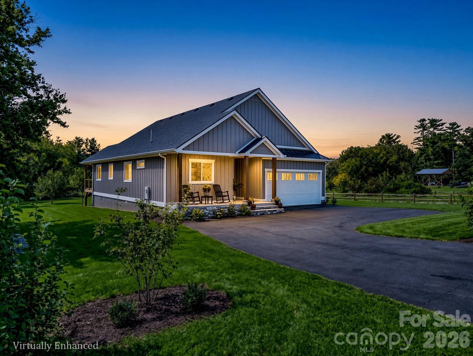 120 Grandview Lane — Hendersonville