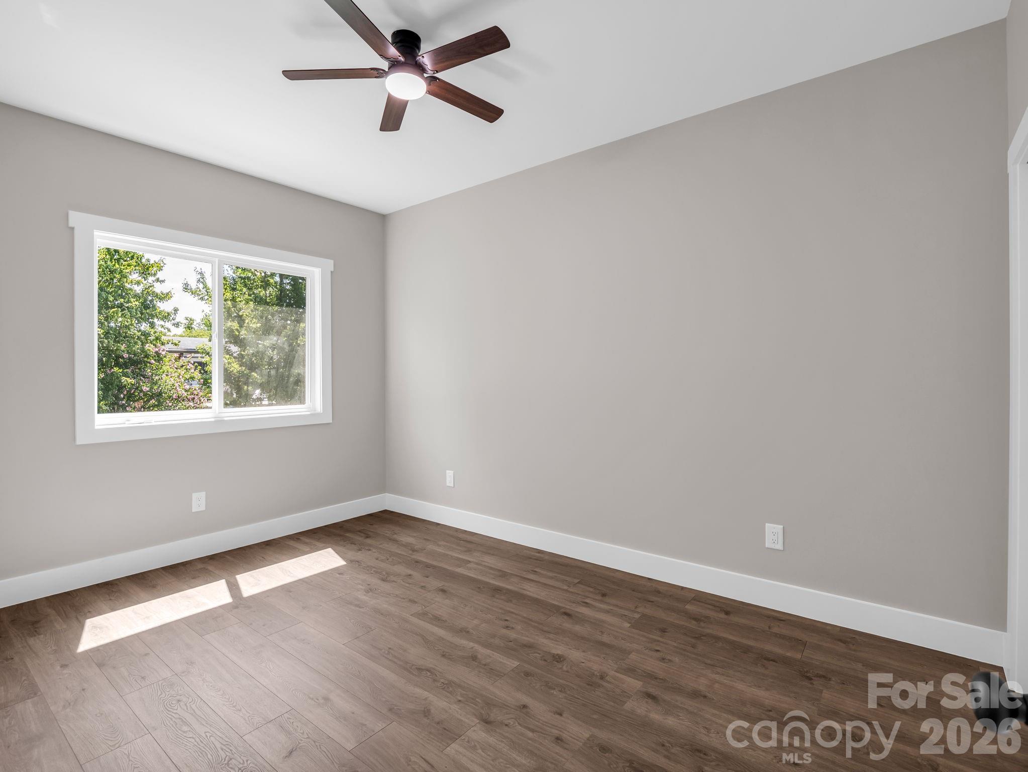 120 Grandview Lane — Hendersonville
