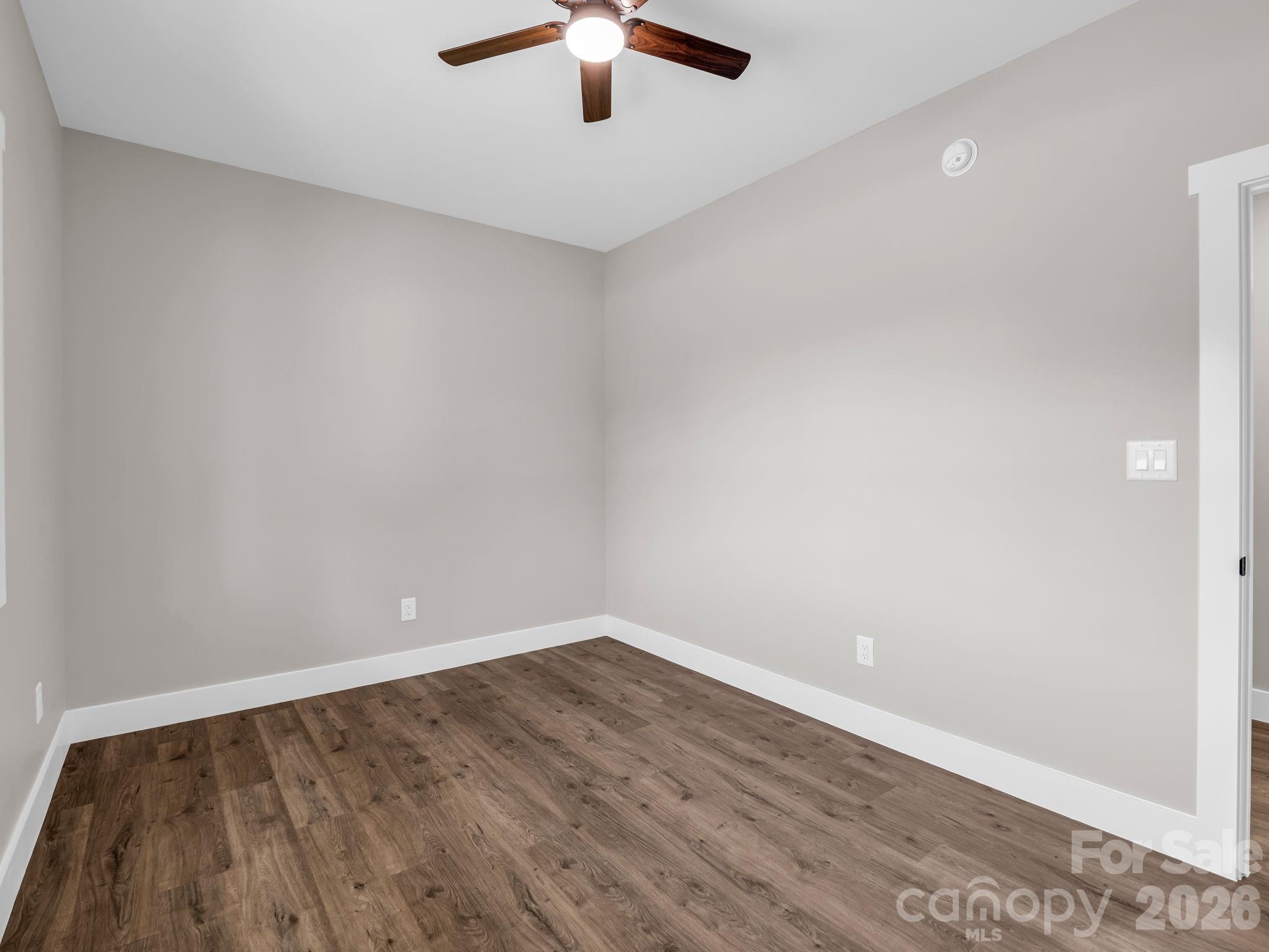 120 Grandview Lane — Hendersonville
