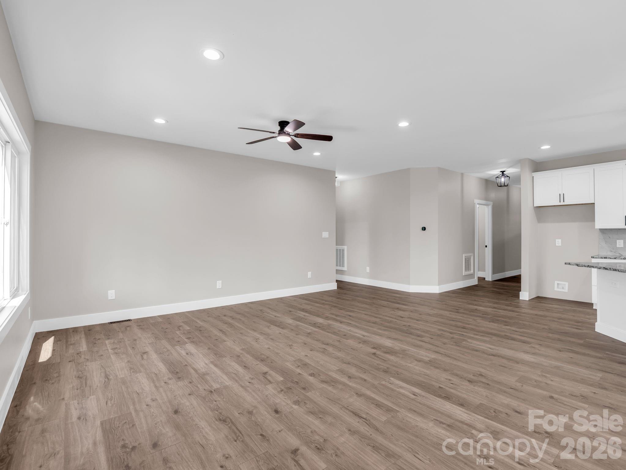 120 Grandview Lane — Hendersonville