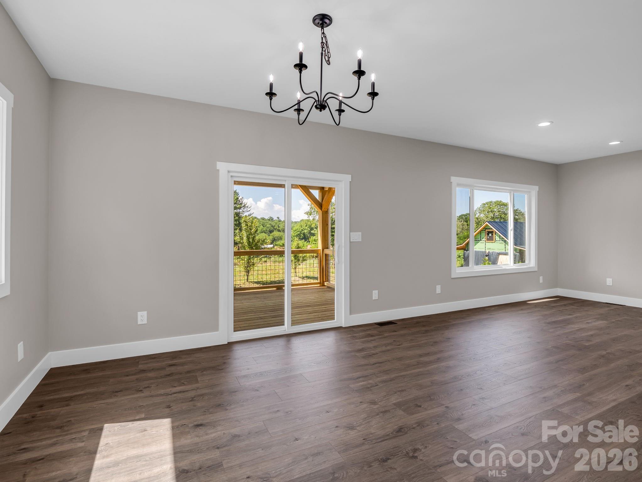 120 Grandview Lane — Hendersonville