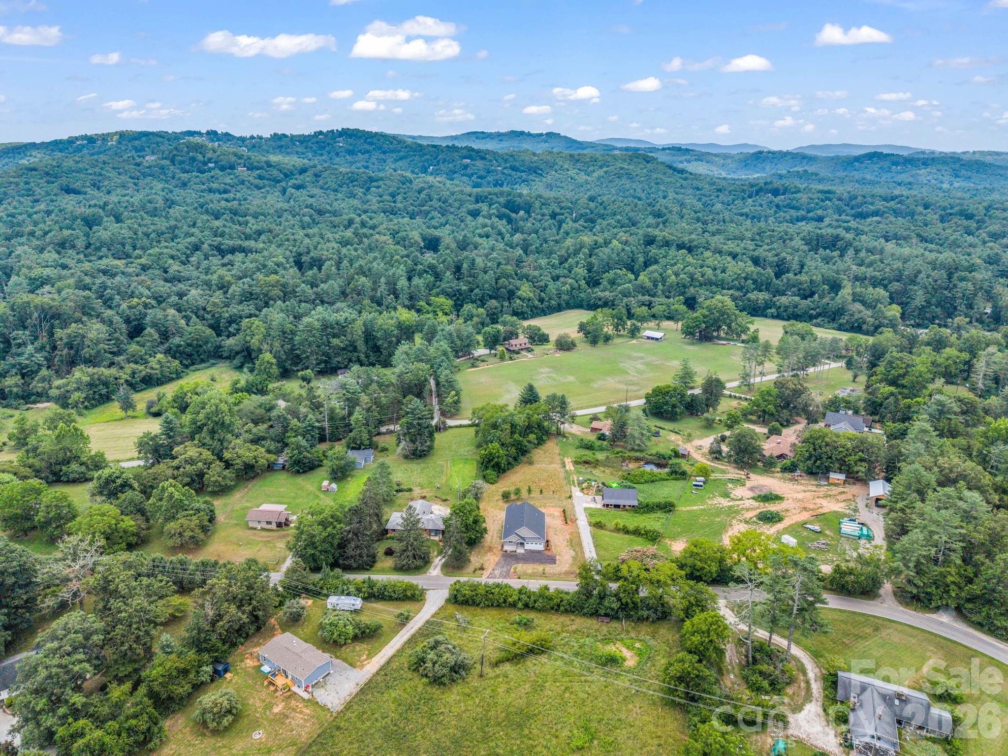 120 Grandview Lane — Hendersonville
