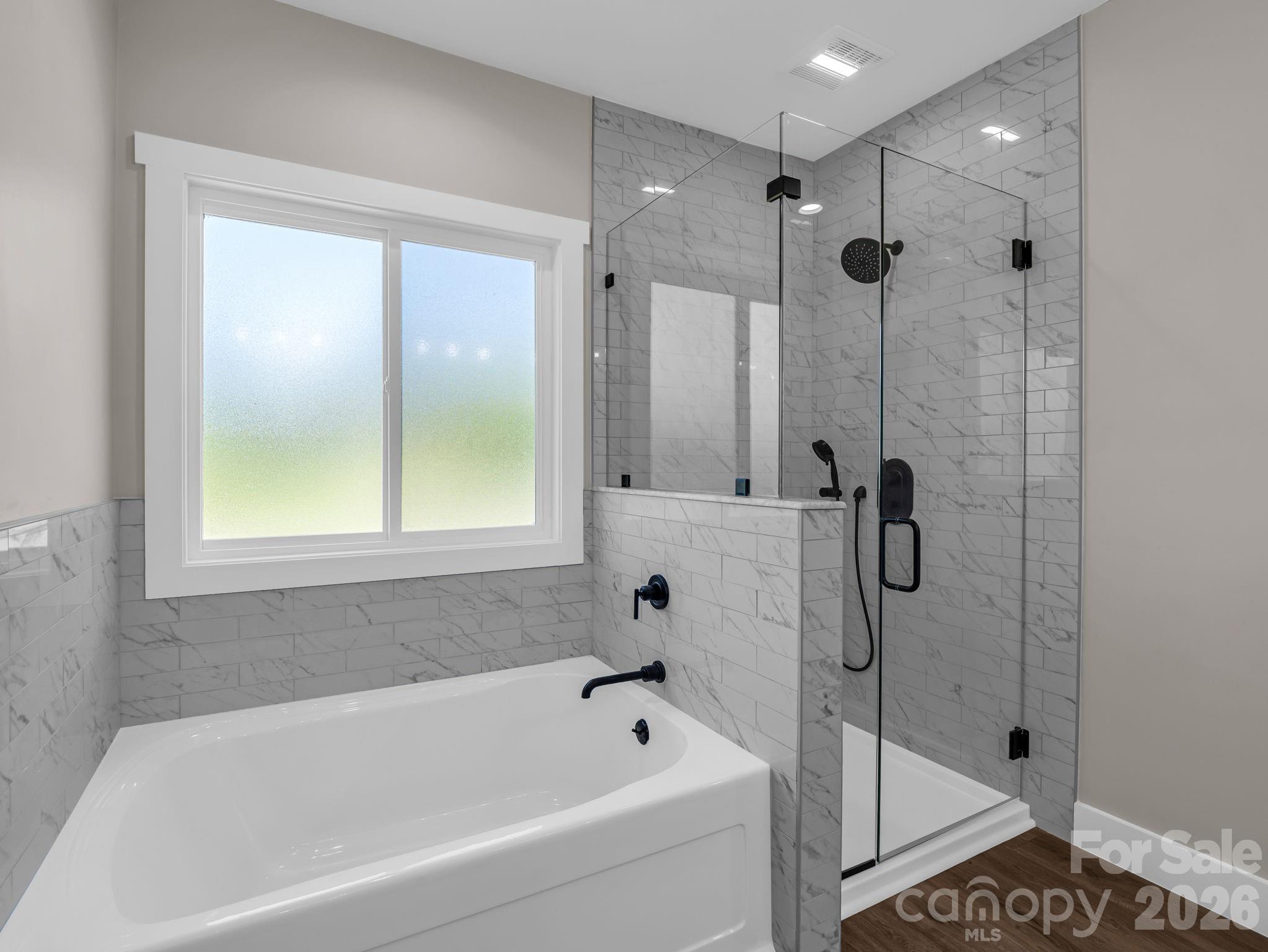 120 Grandview Lane — Hendersonville