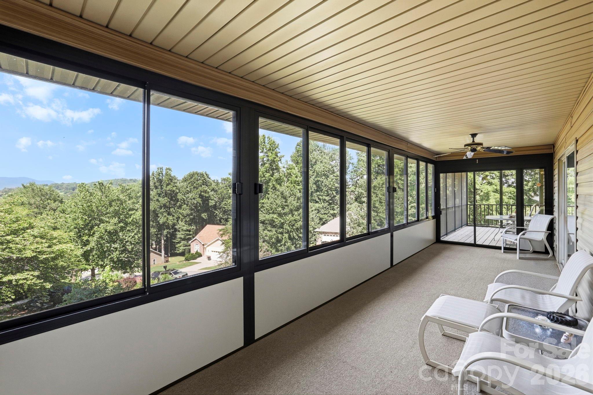 81 Chestnut Lane — Hendersonville
