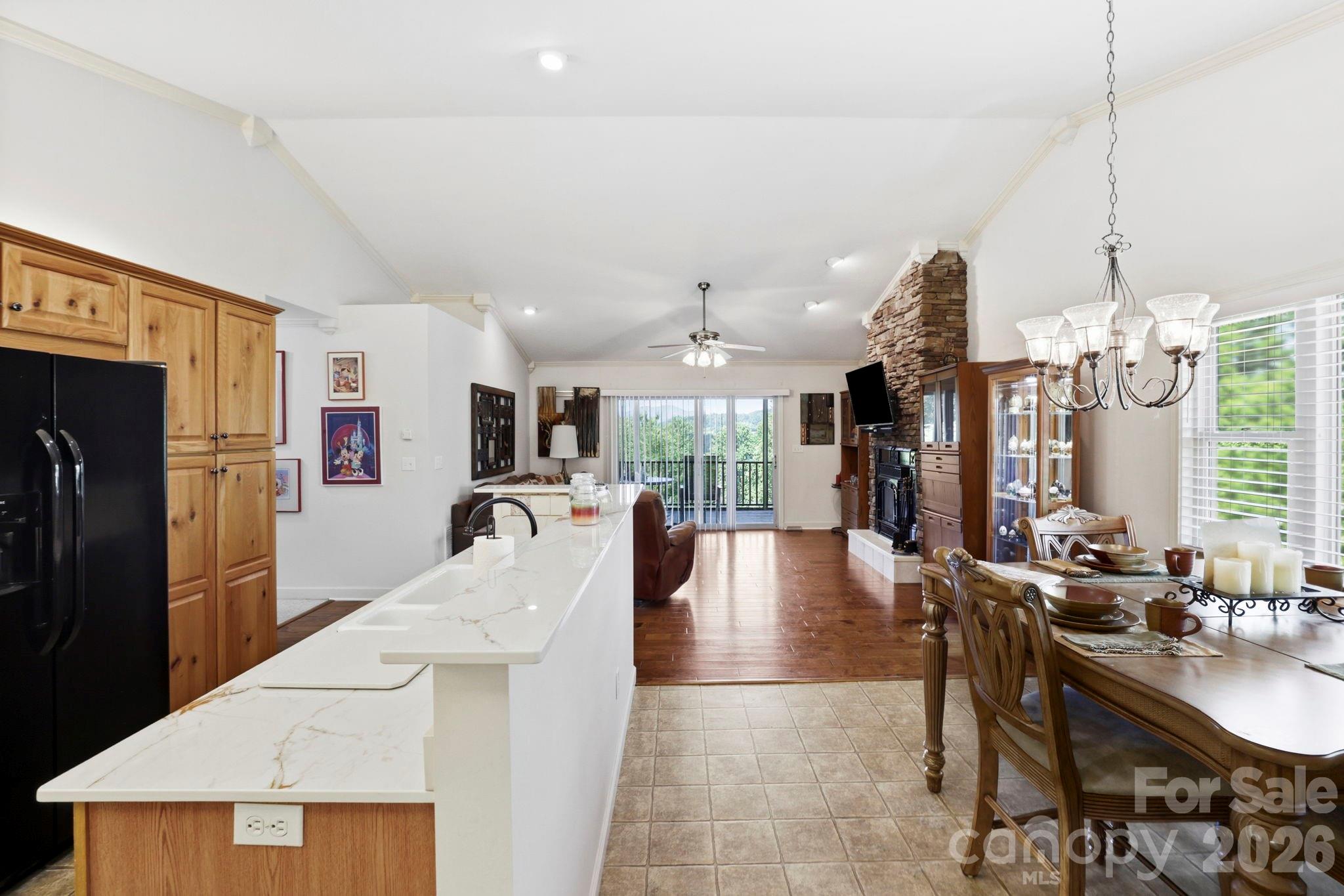 81 Chestnut Lane — Hendersonville