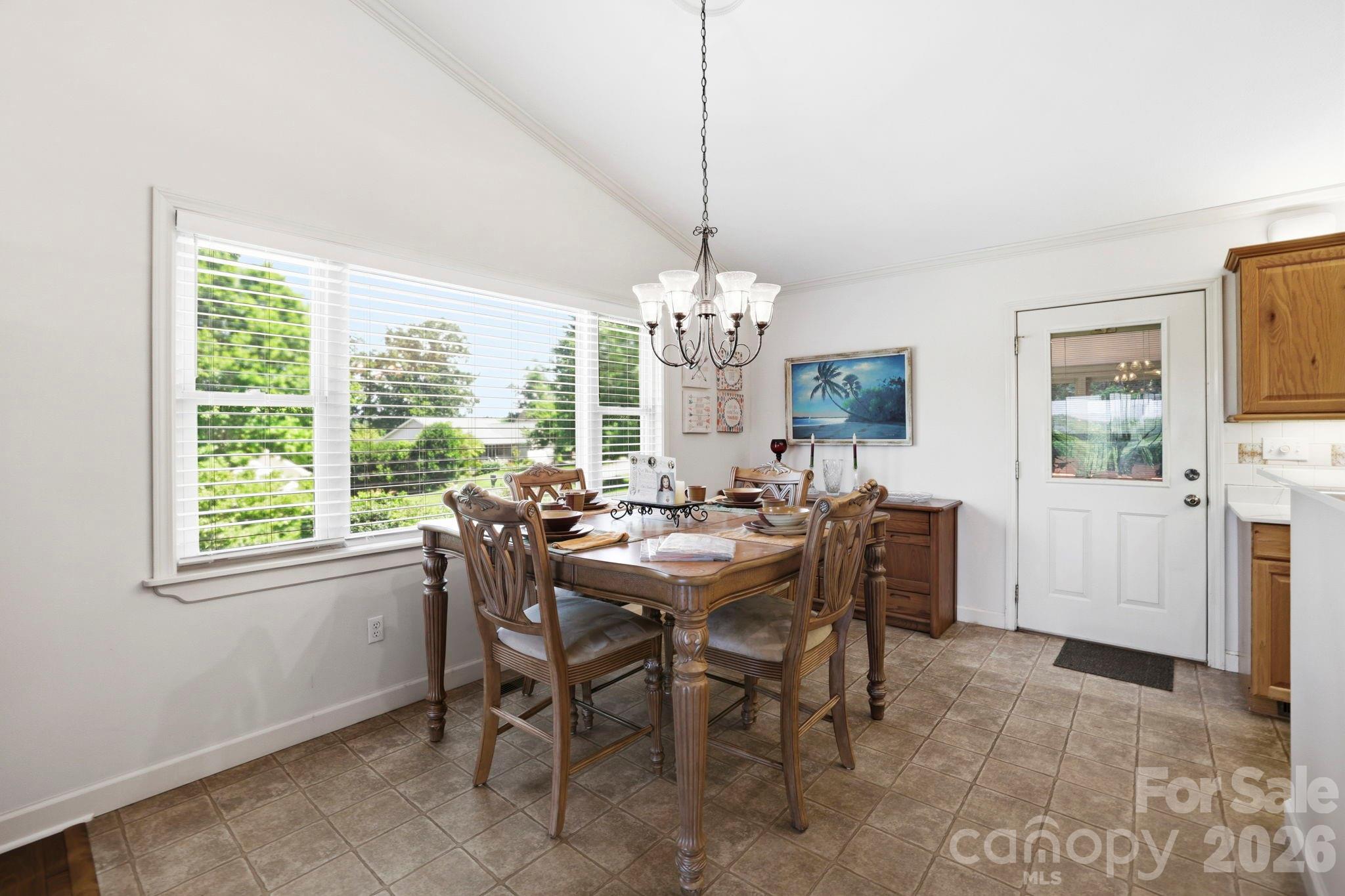 81 Chestnut Lane — Hendersonville