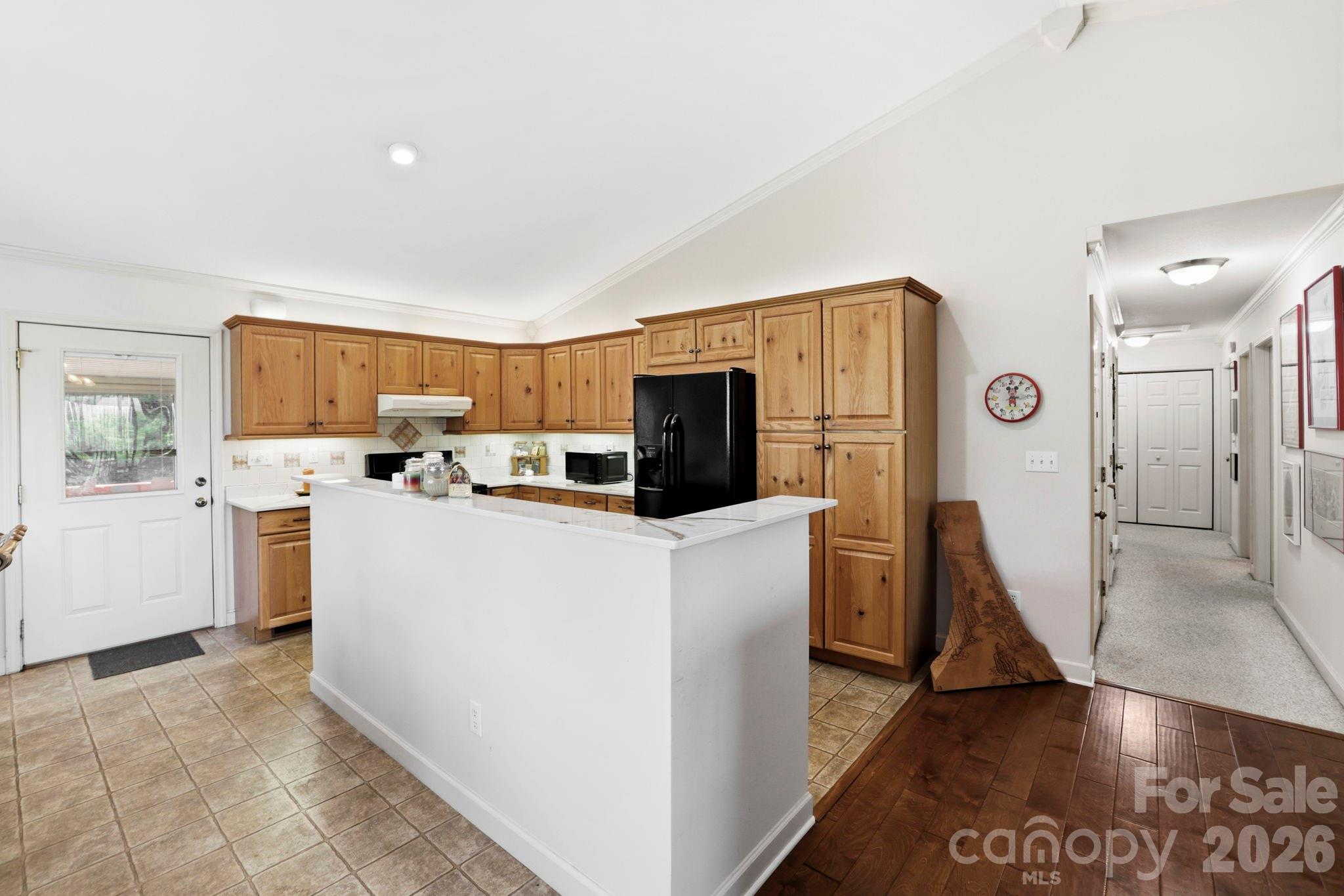 81 Chestnut Lane — Hendersonville
