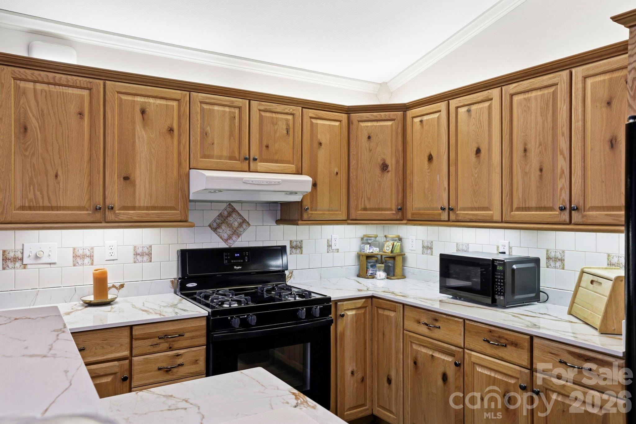 81 Chestnut Lane — Hendersonville
