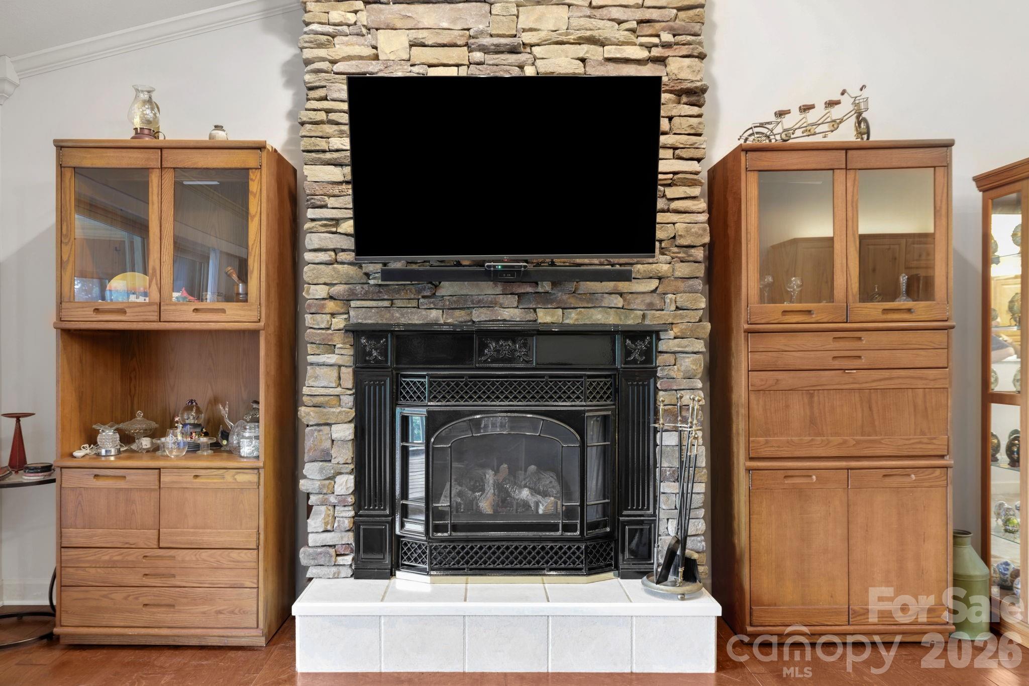 81 Chestnut Lane — Hendersonville