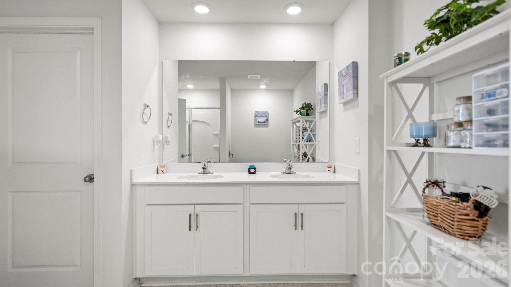 110 Meadow View Drive — Statesville
