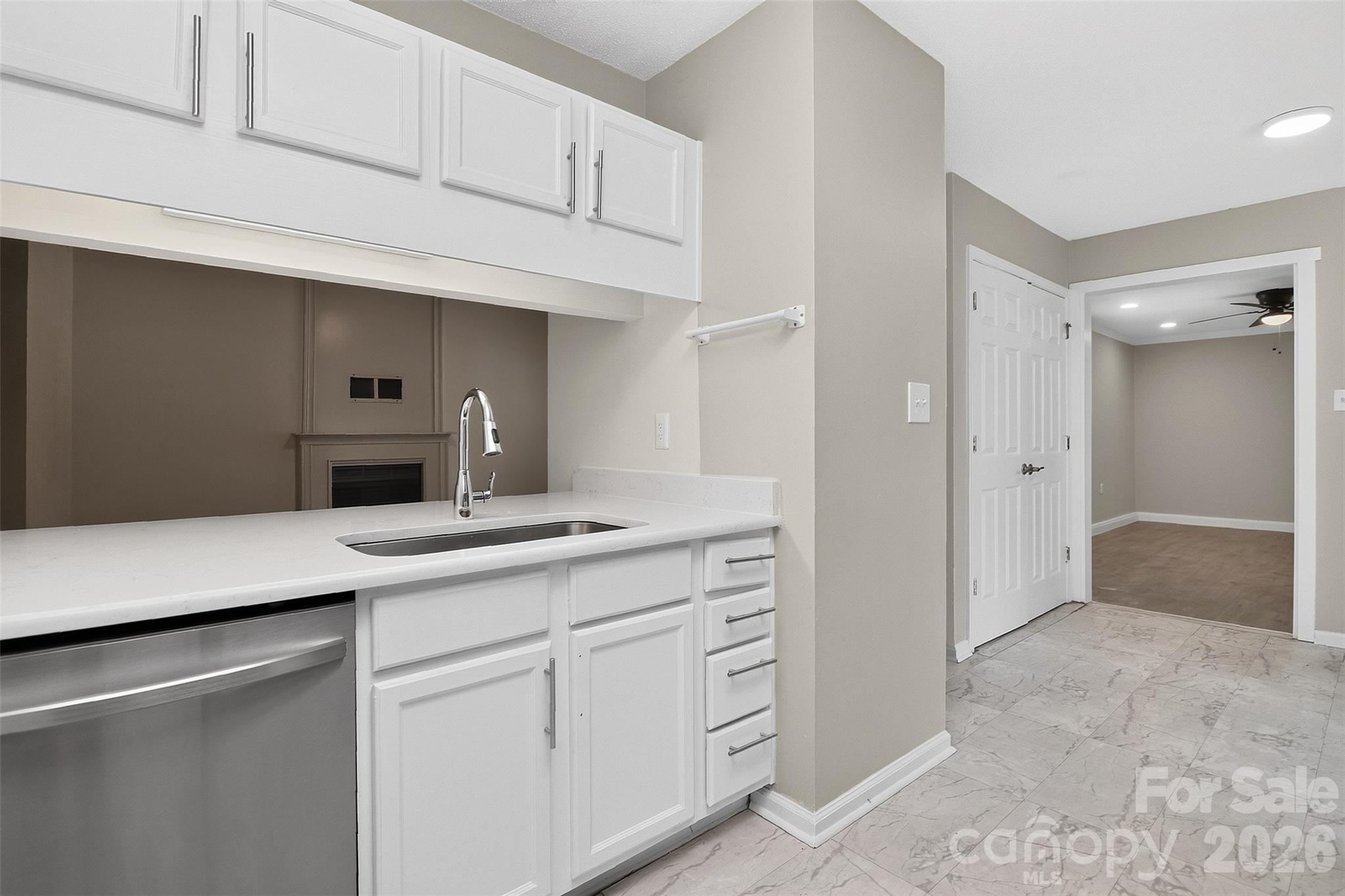 6033 Mary Blair Lane — Charlotte