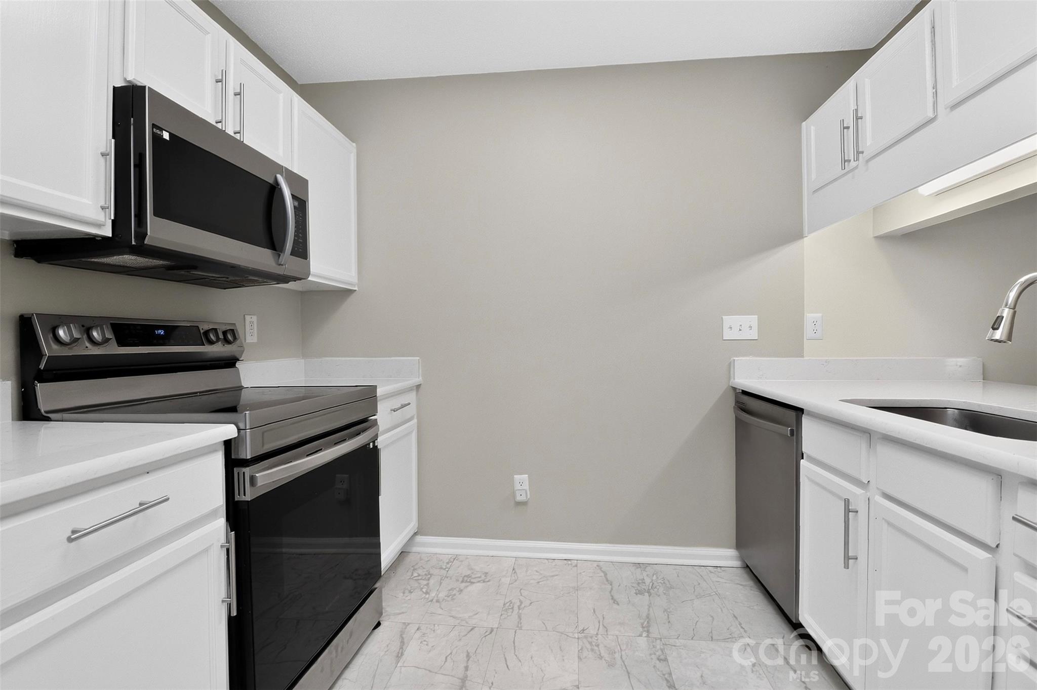 6033 Mary Blair Lane — Charlotte