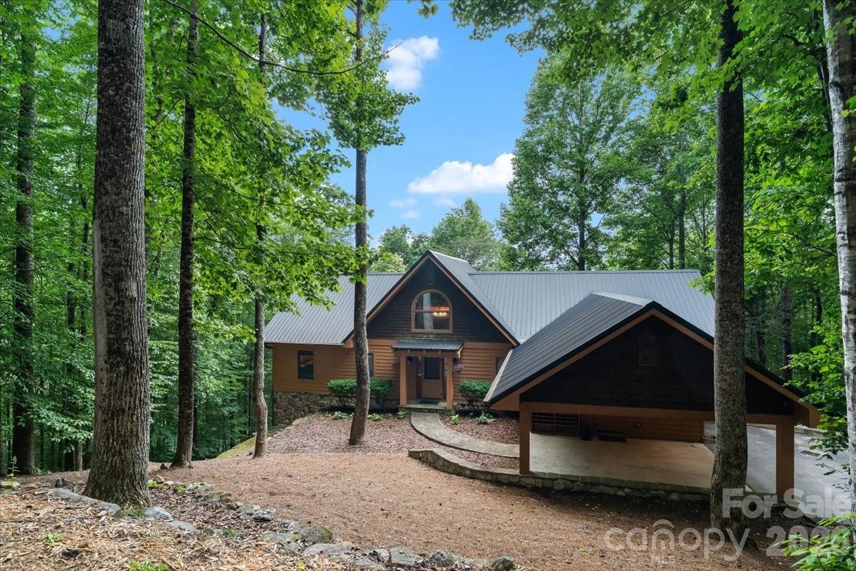 317 Von Trapp Lane — Tuckasegee