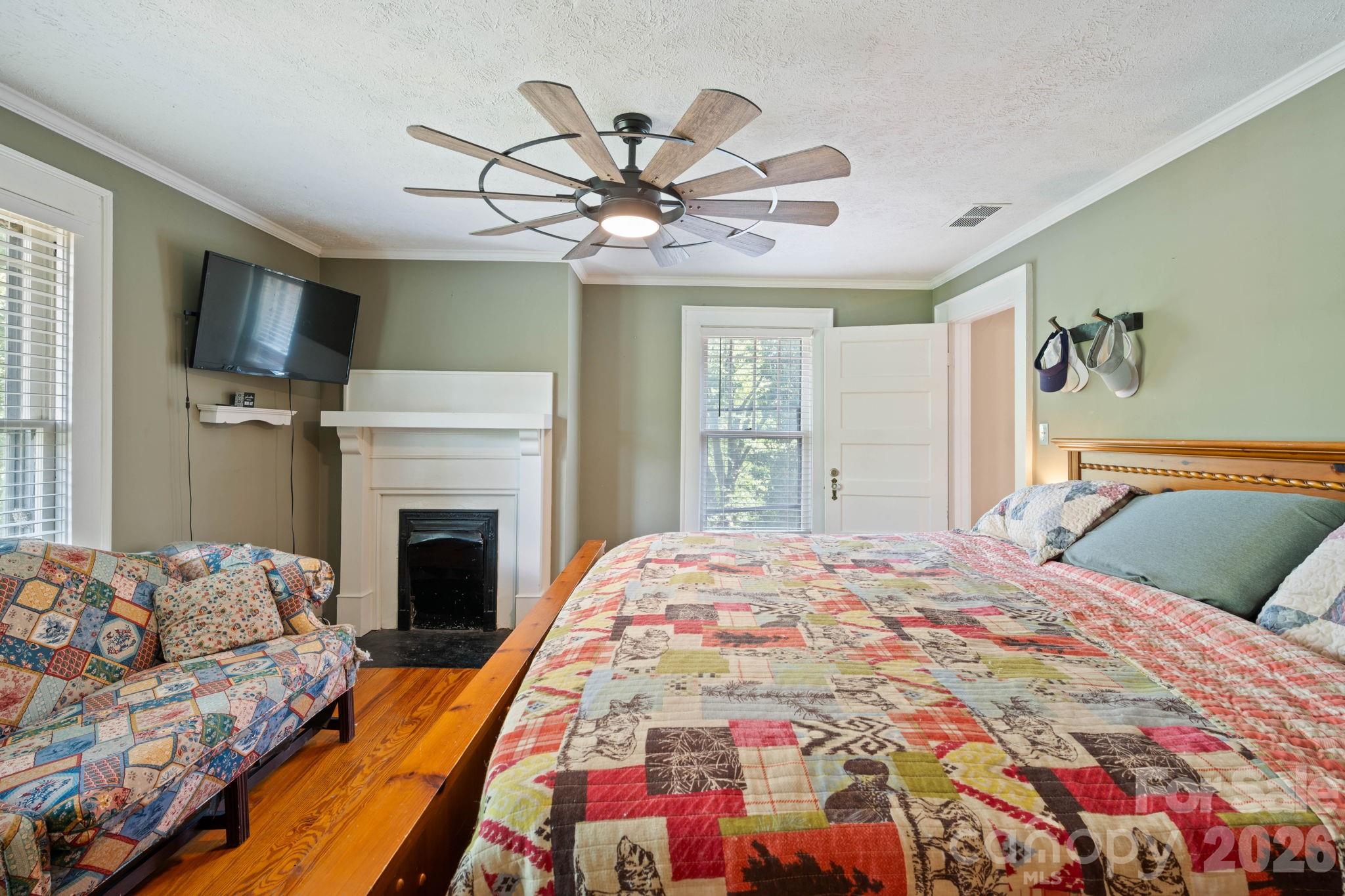 313 E Main Street — Morganton