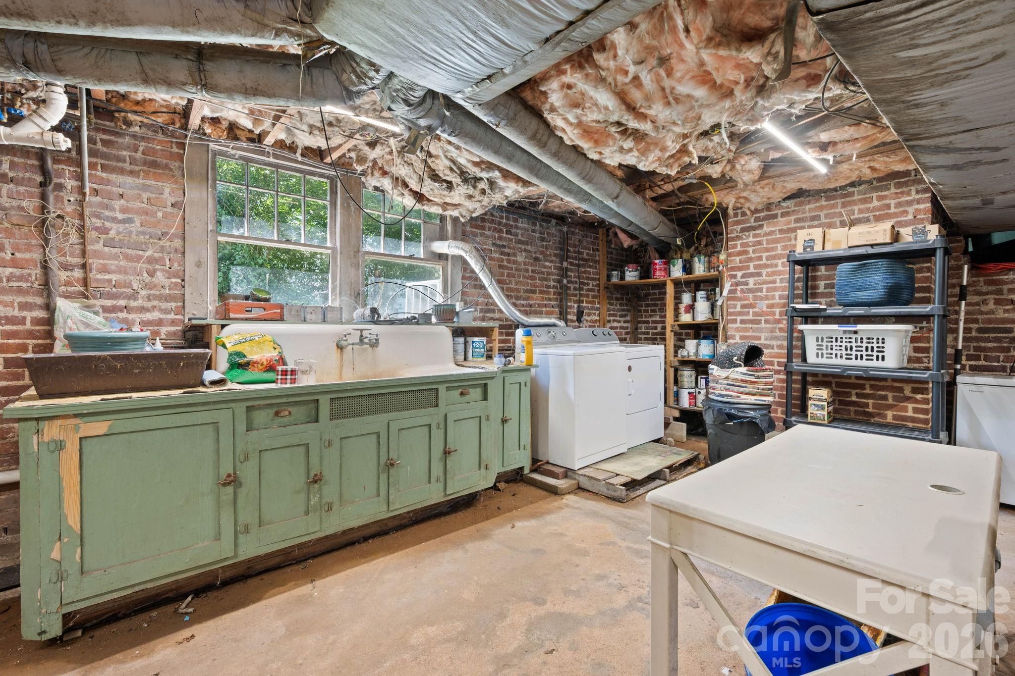 313 E Main Street — Morganton