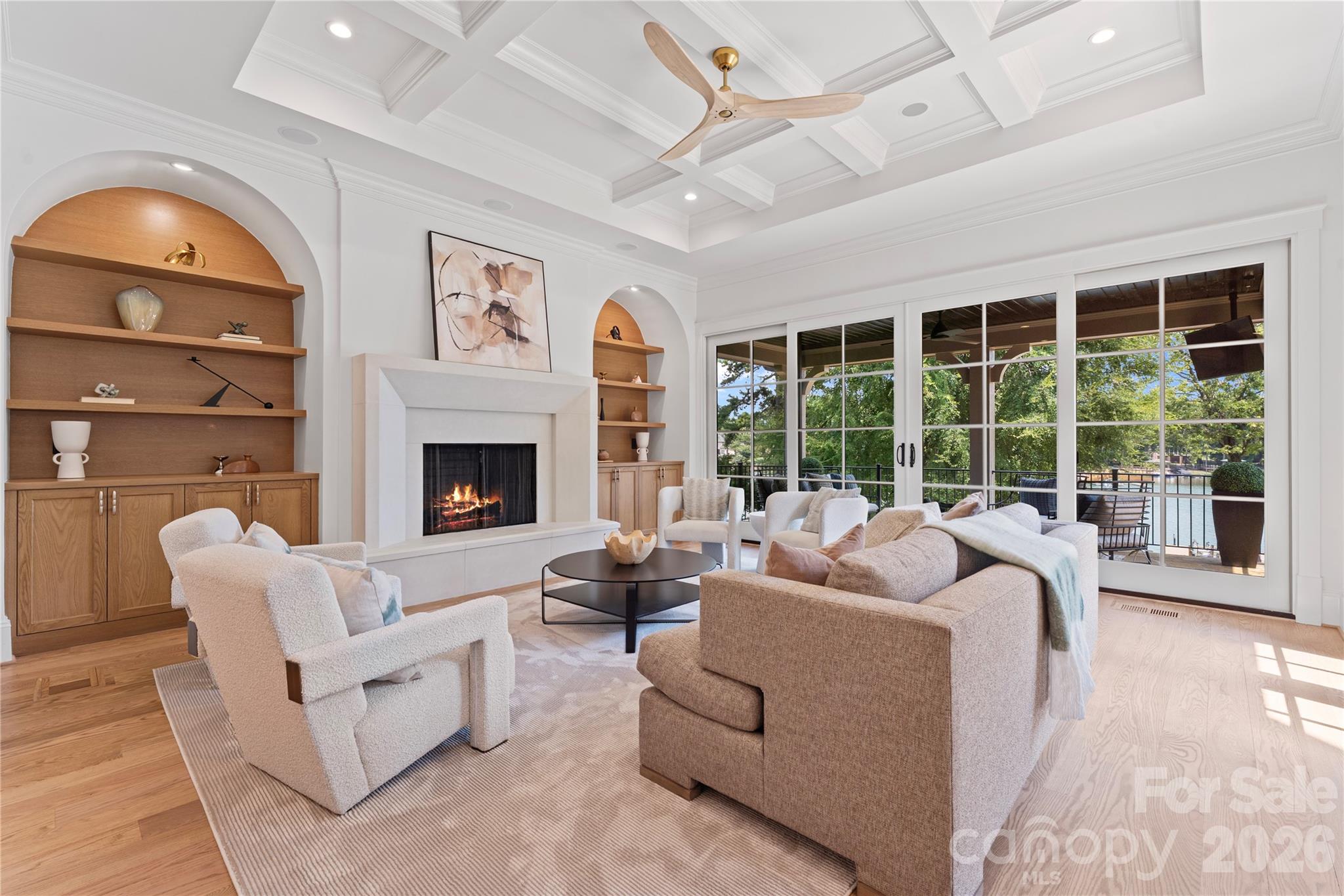 101 S Longfellow Lane — Mooresville