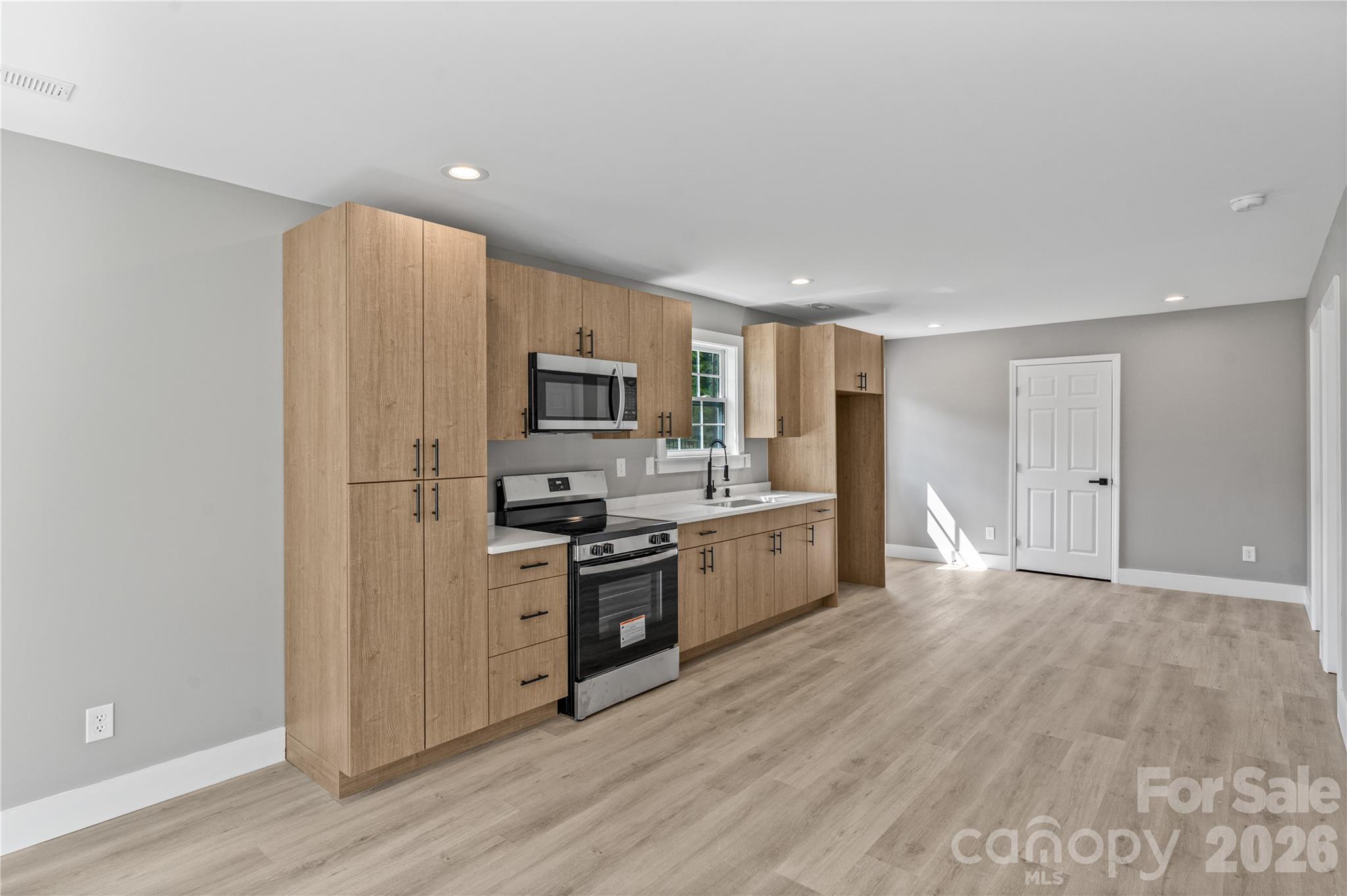 724 Webber Avenue — Chester