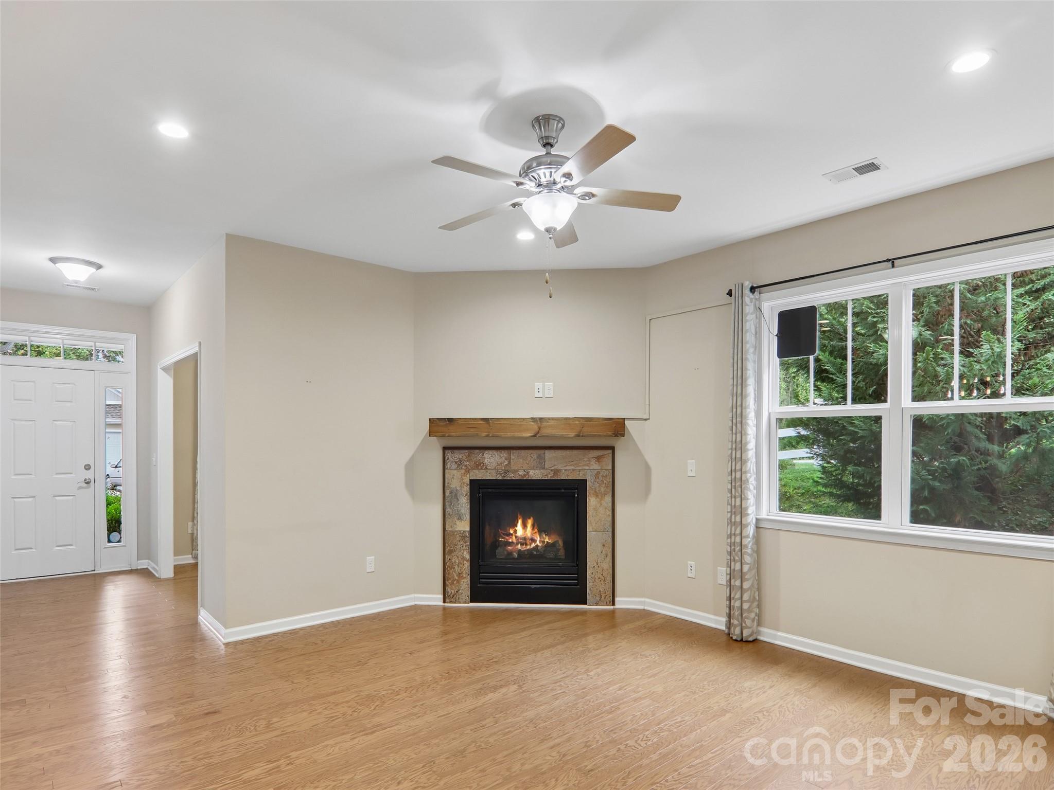 11 Eagle Pointe Way — Flat Rock