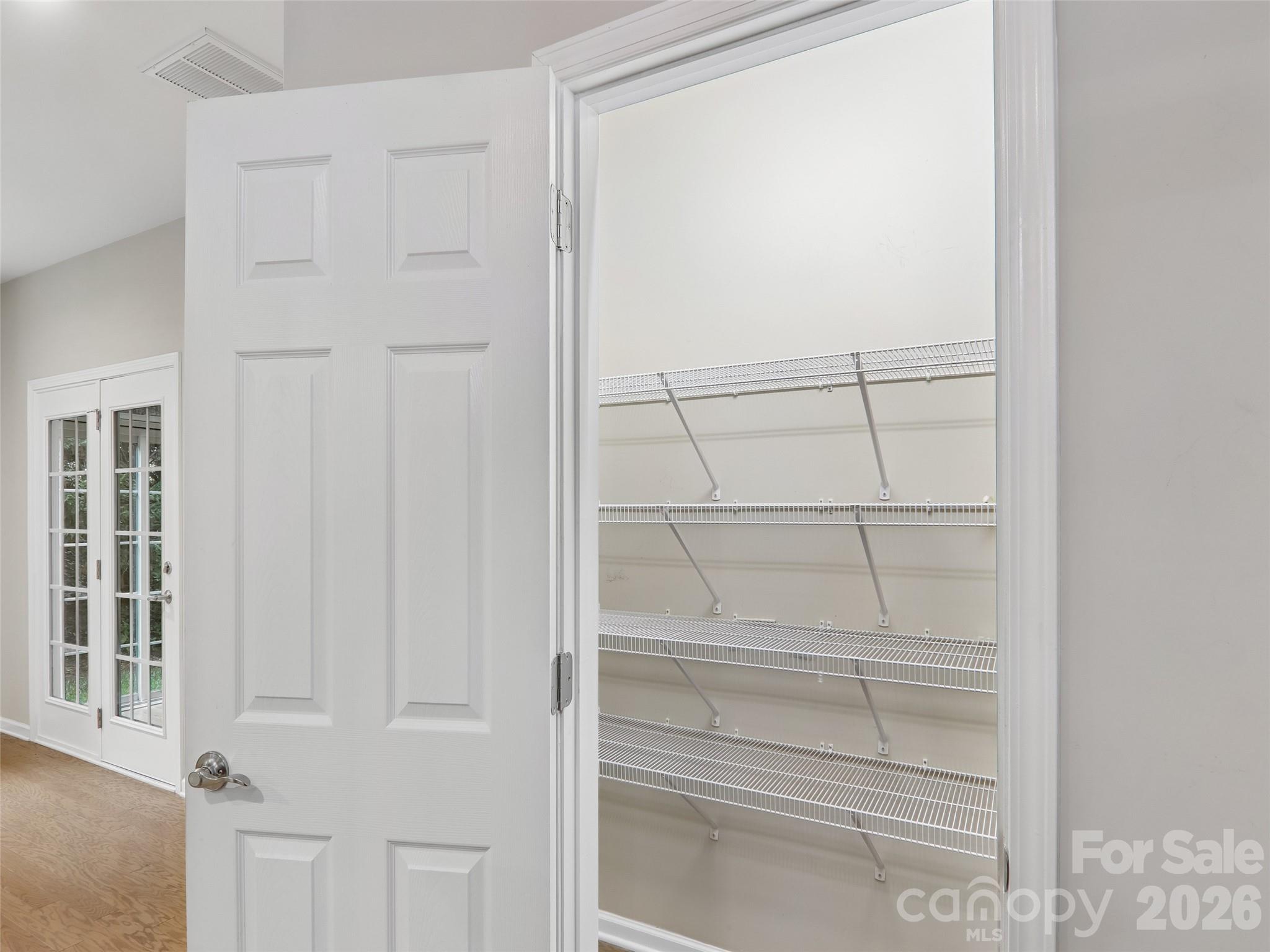 11 Eagle Pointe Way — Flat Rock