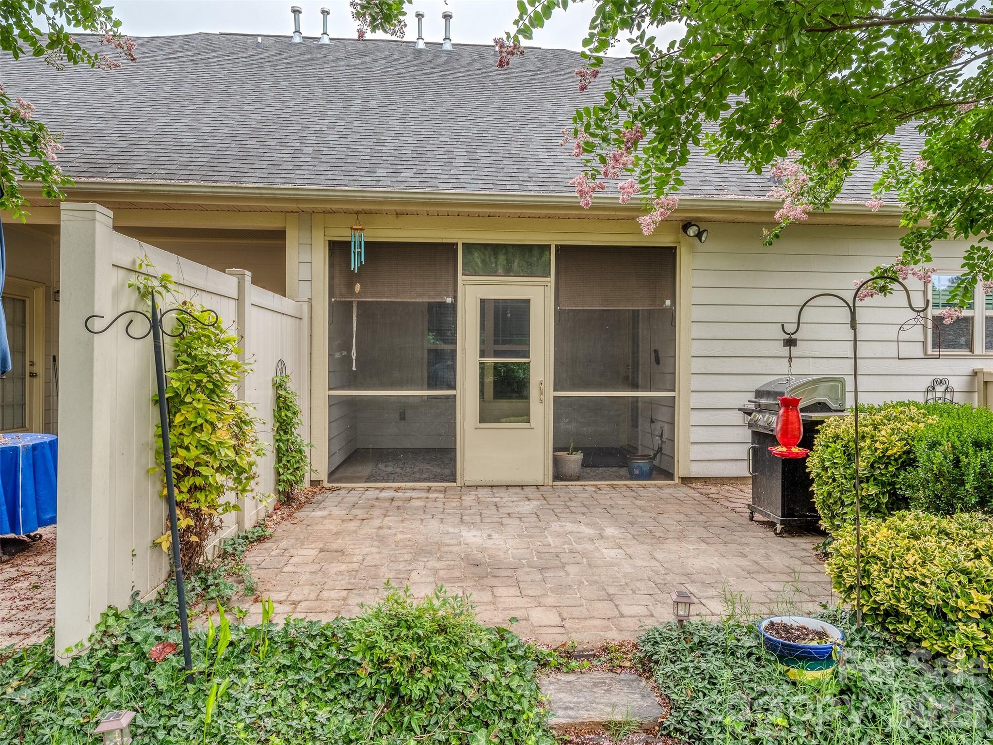 111 Coral Lane — Mooresville