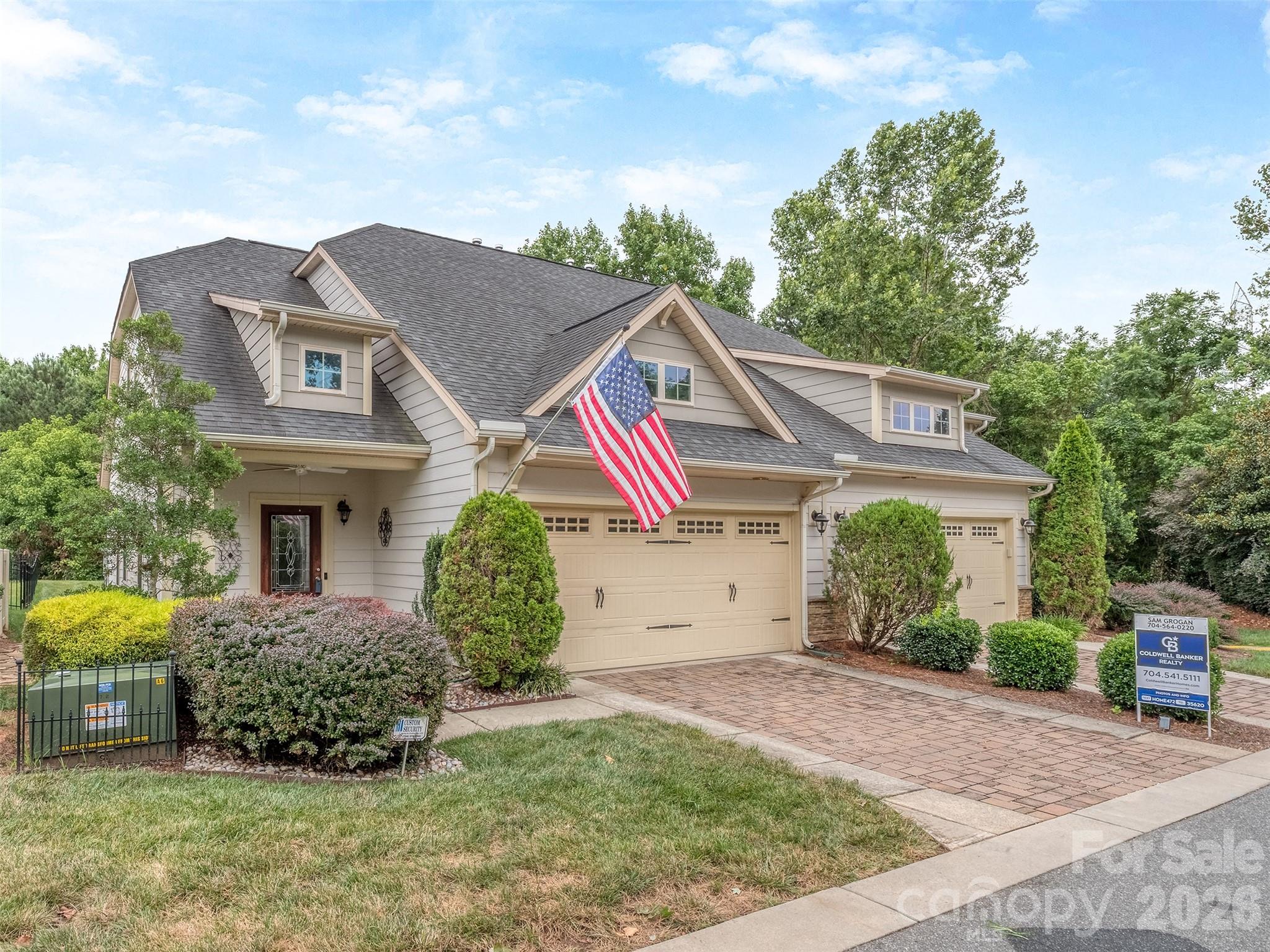 111 Coral Lane — Mooresville