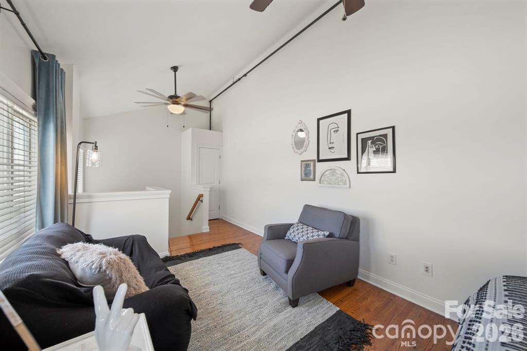 589 Catawba Street E — Belmont