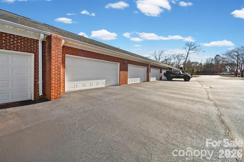 589 Catawba Street E — Belmont