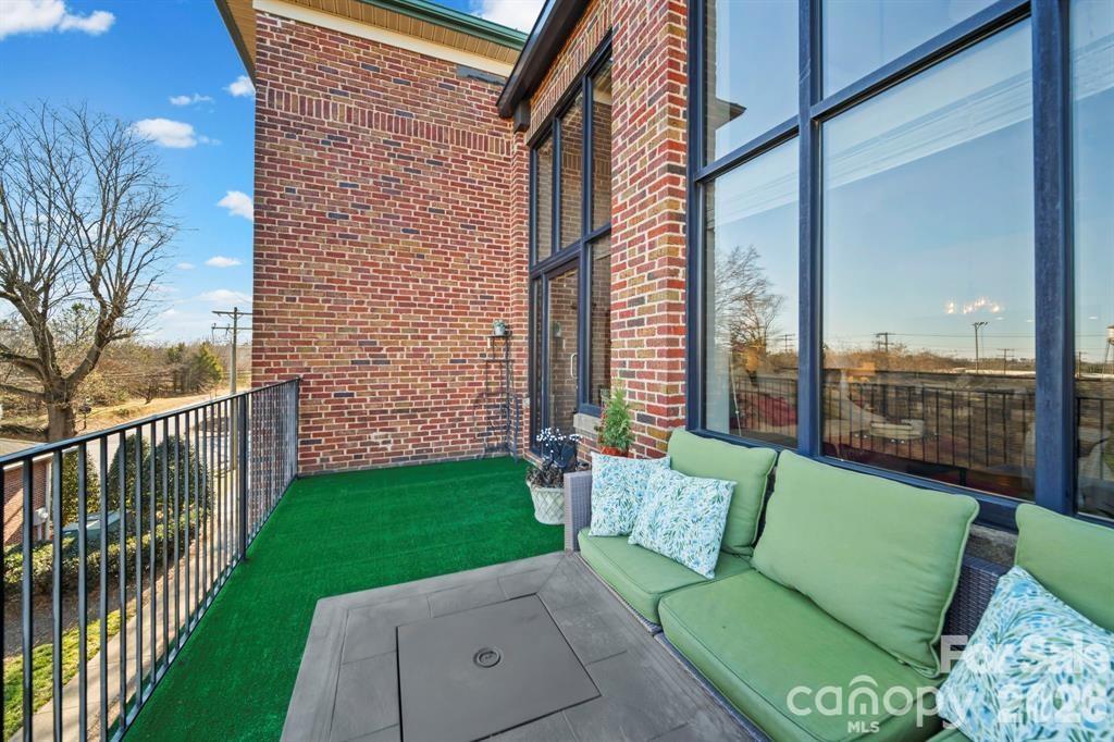 589 Catawba Street E — Belmont