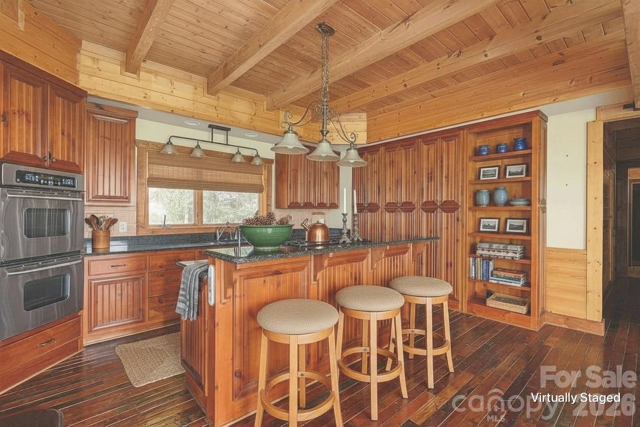 925 Appalachian Way — Bryson City
