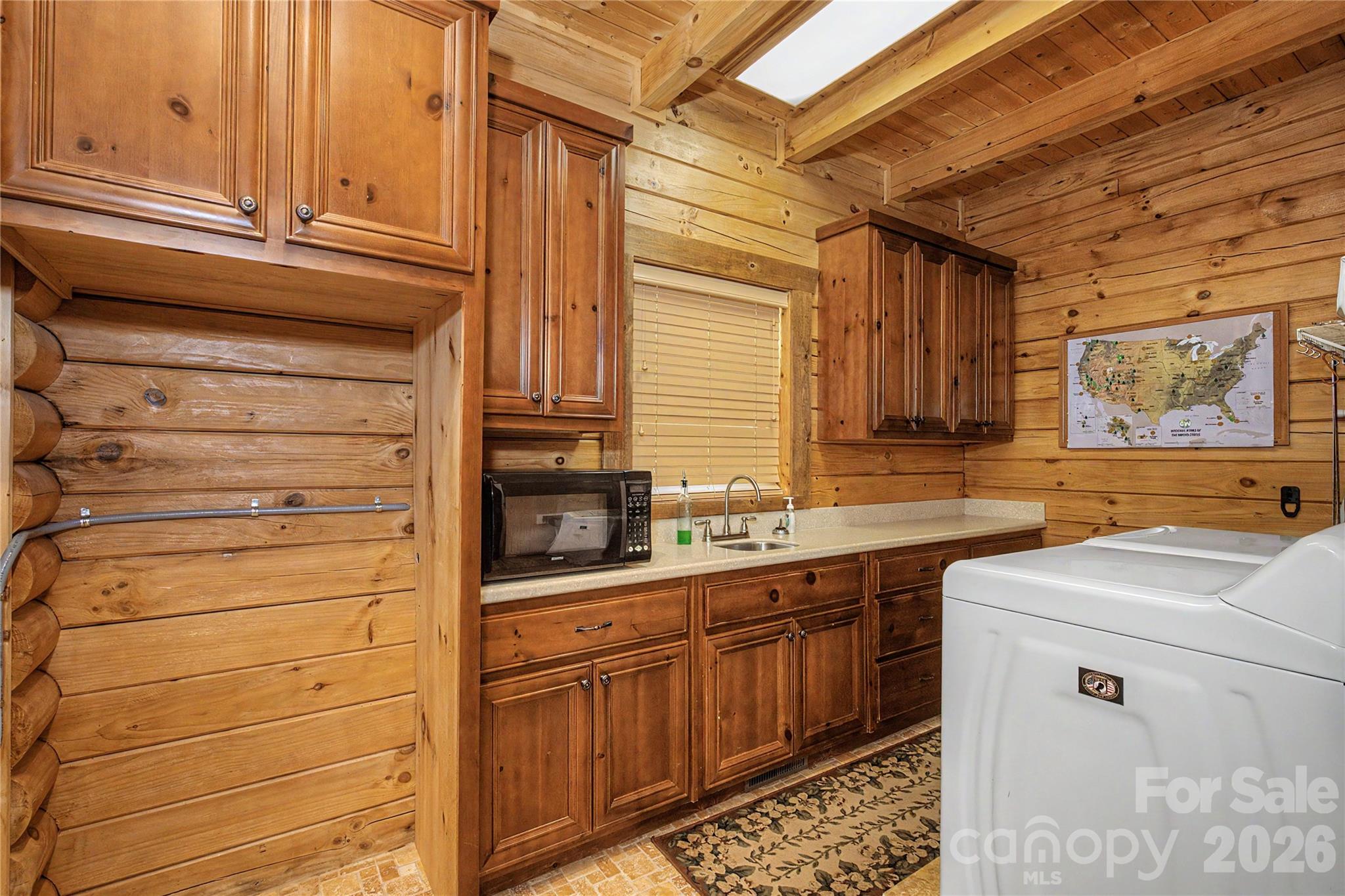 925 Appalachian Way — Bryson City