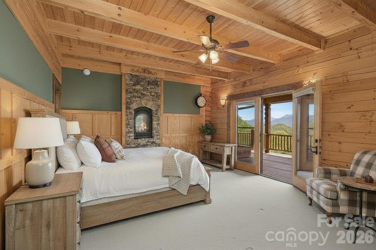925 Appalachian Way — Bryson City