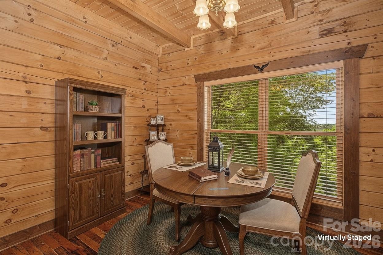 925 Appalachian Way — Bryson City