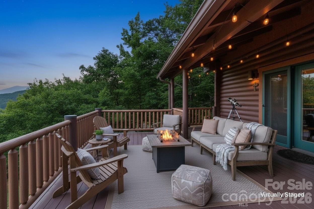 925 Appalachian Way — Bryson City
