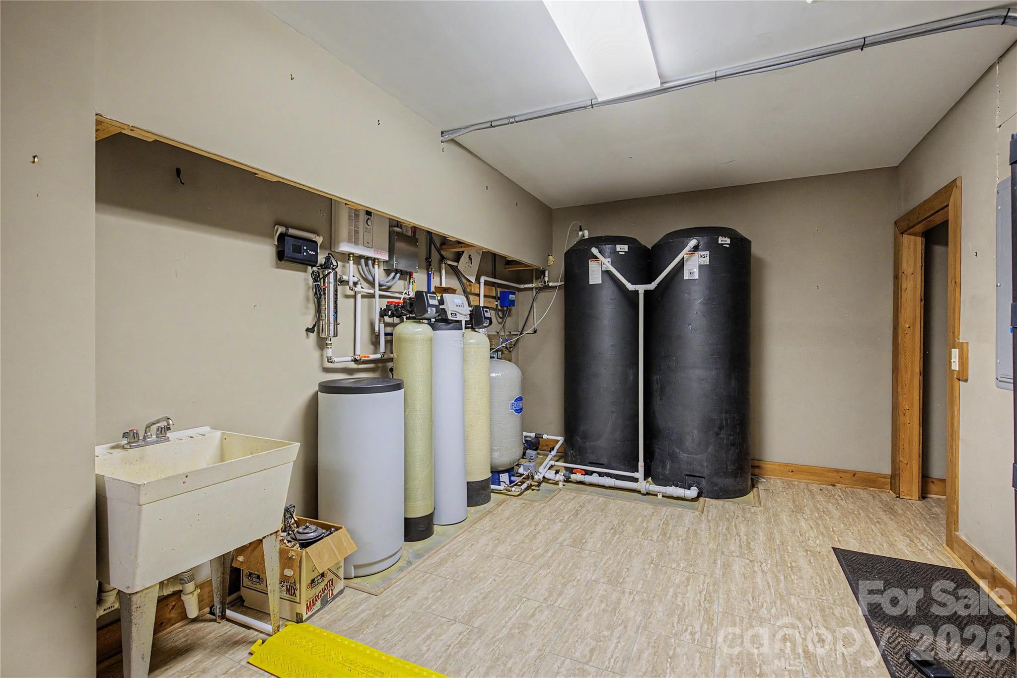 925 Appalachian Way — Bryson City