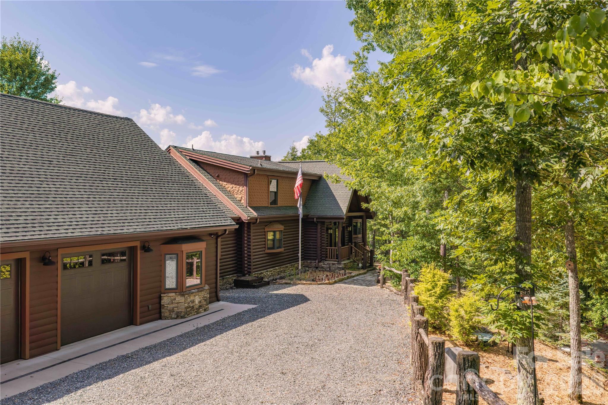 925 Appalachian Way — Bryson City