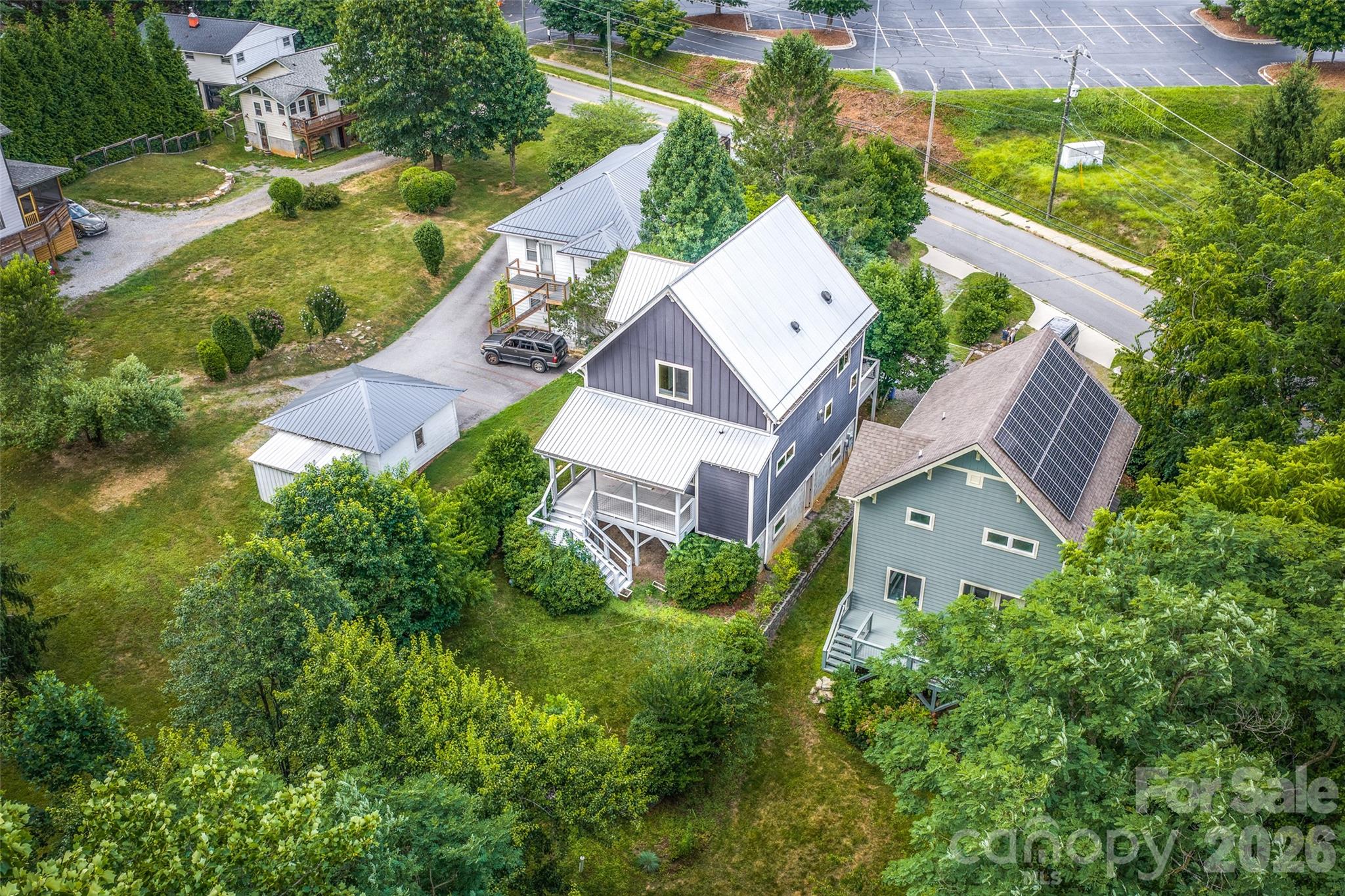 337 Sand Hill Road — Asheville