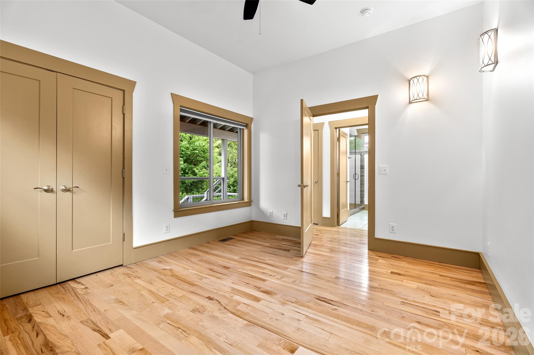 337 Sand Hill Road — Asheville