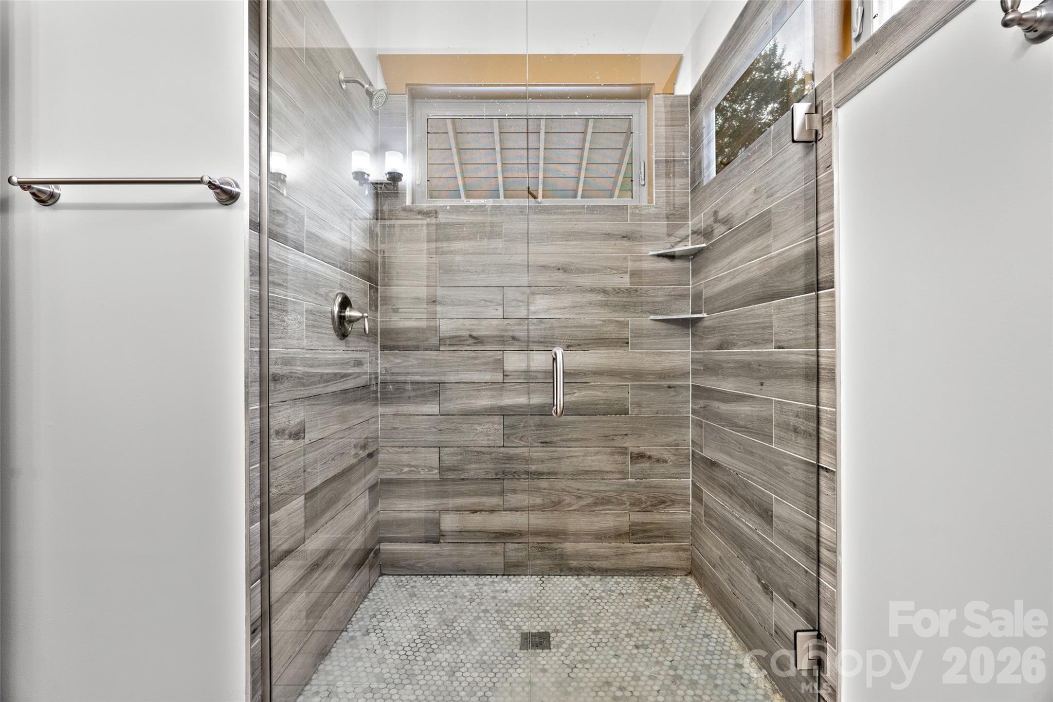 337 Sand Hill Road — Asheville